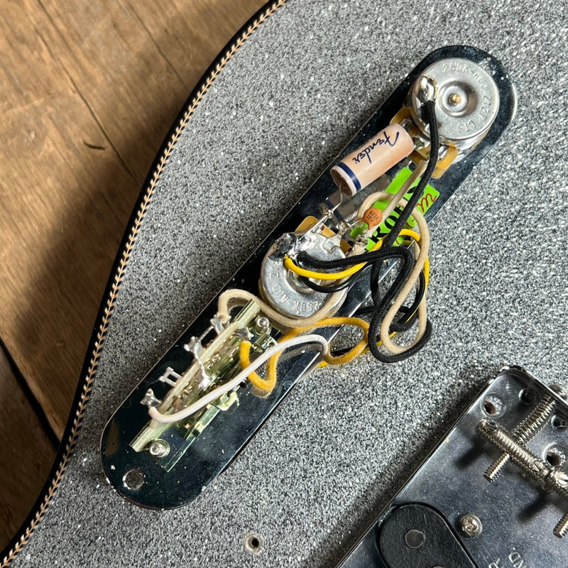 Sold - Fender Custom Telecaster 2021 Silver Sparkle *Josefina hand wounds - Mahar's Vintage Guitars