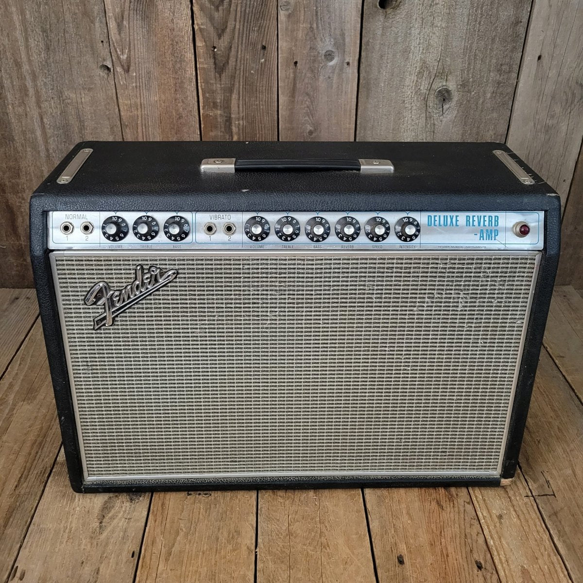 SOLD - Fender Deluxe Reverb AB763 1969 Silver Panel Drip Edge Black Line - Mahar's Vintage Guitars