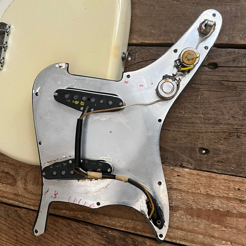 SOLD - Fender Duo Sonic 1964 Olympic White Pre CBS Clay Dot - Mahar's Vintage Guitars