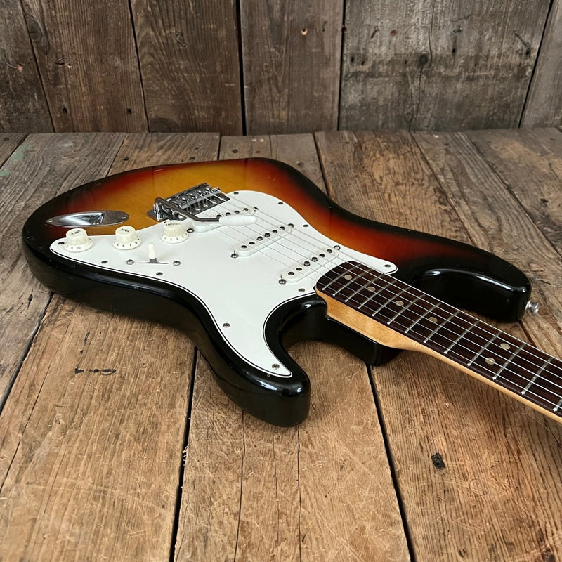 SOLD - Fender Stratocaster 1974 Sunburst - Mahar's Vintage Guitars