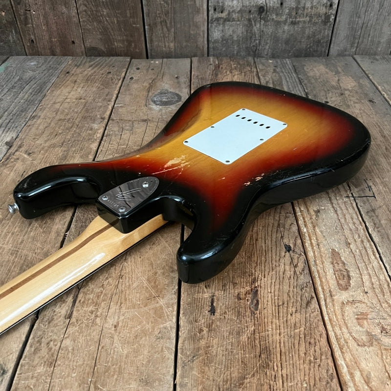 SOLD - Fender Stratocaster 1974 Sunburst - Mahar's Vintage Guitars