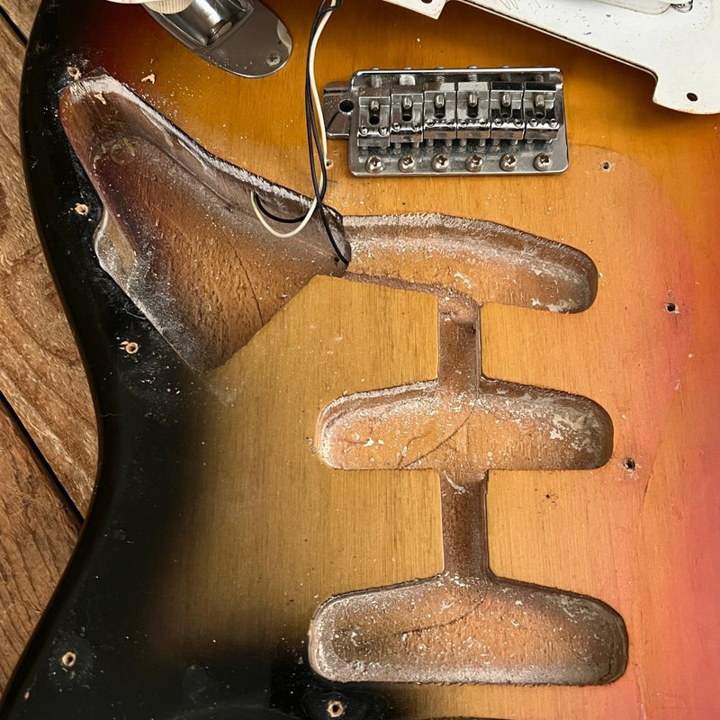 SOLD - Fender Stratocaster 1974 Sunburst - Mahar's Vintage Guitars