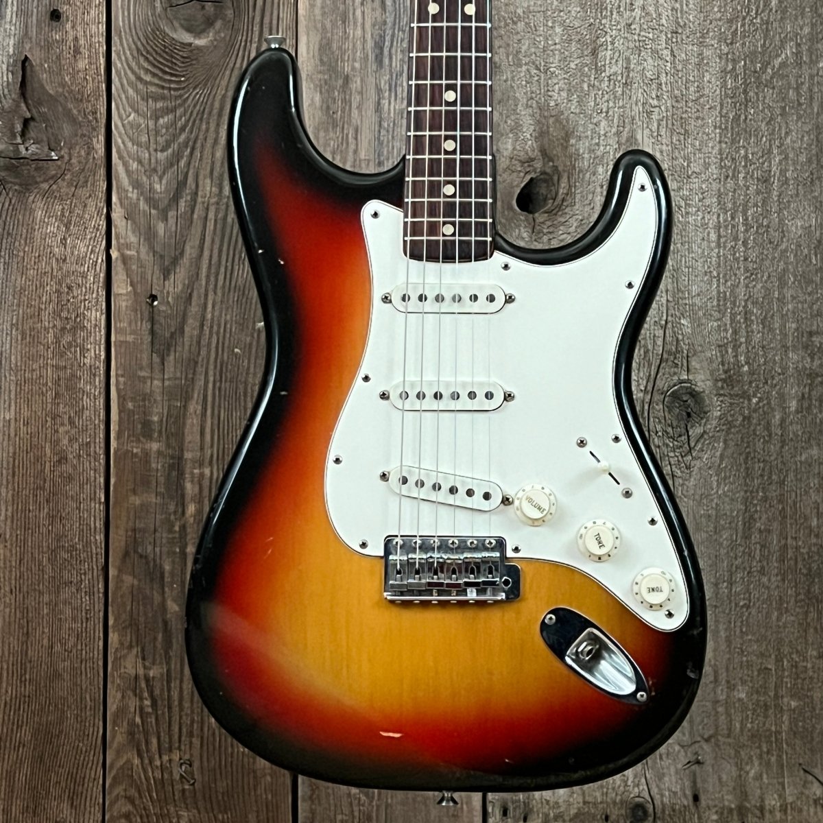 SOLD - Fender Stratocaster 1974 Sunburst - Mahar's Vintage Guitars