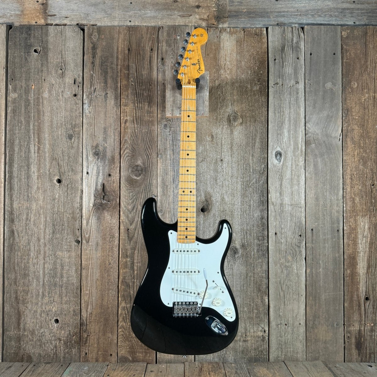 SOLD - Fender Stratocaster AVRI 57 Reissue 1986 Black - Mahar's Vintage Guitars