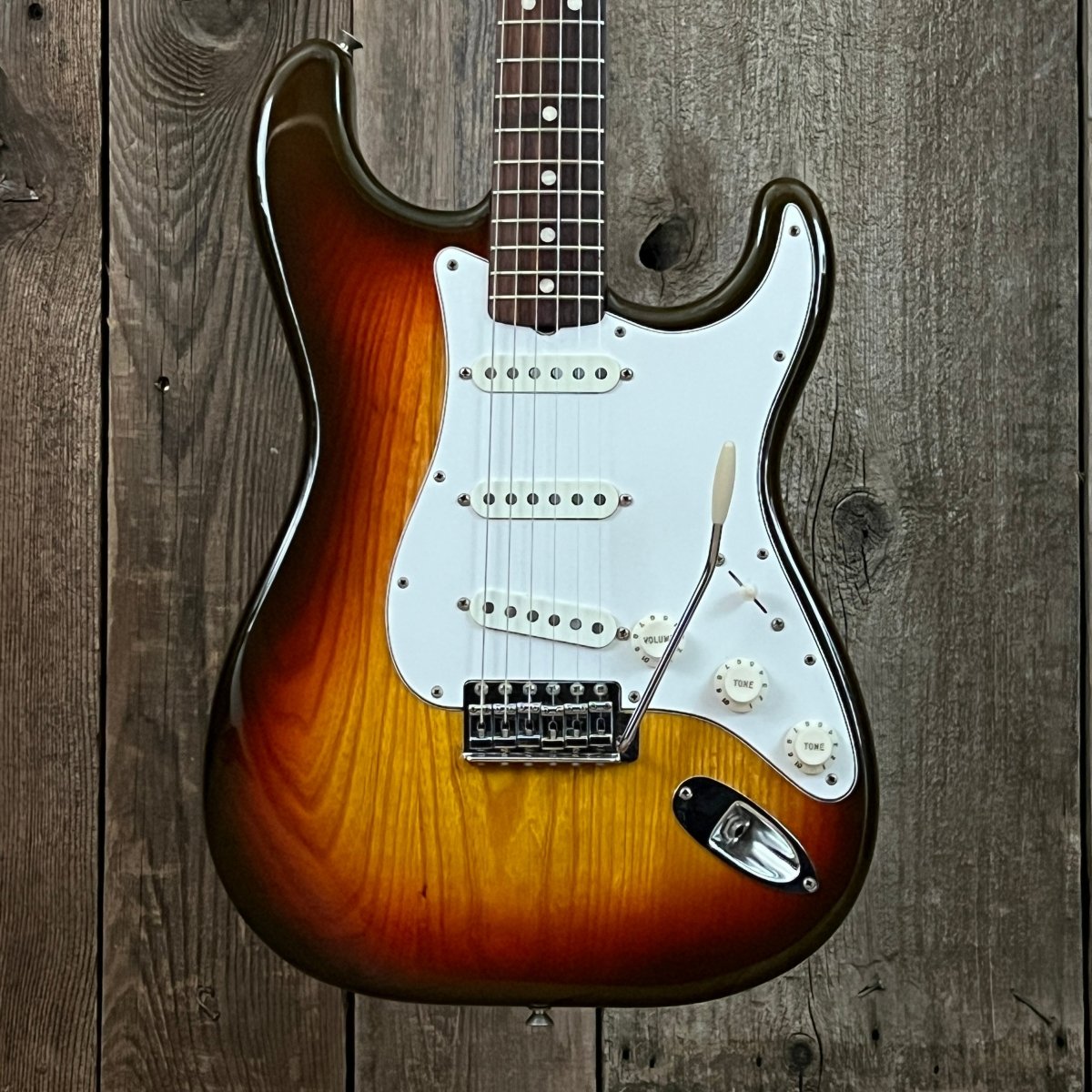 SOLD - Fender Stratocaster Dan Smith era 1982 Brown Sunburst - Mahar's Vintage Guitars