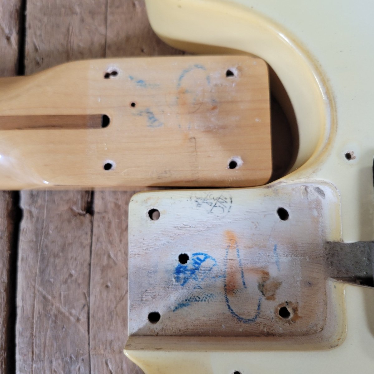 SOLD - Fender Telecaster 1975 Blonde – 100% Original Vintage Electric Guitar - Mahar's Vintage Guitars