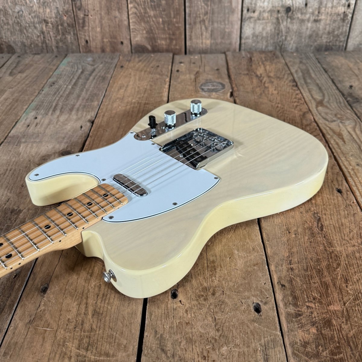 SOLD - Fender Telecaster 1975 White Blonde - Mahar's Vintage Guitars