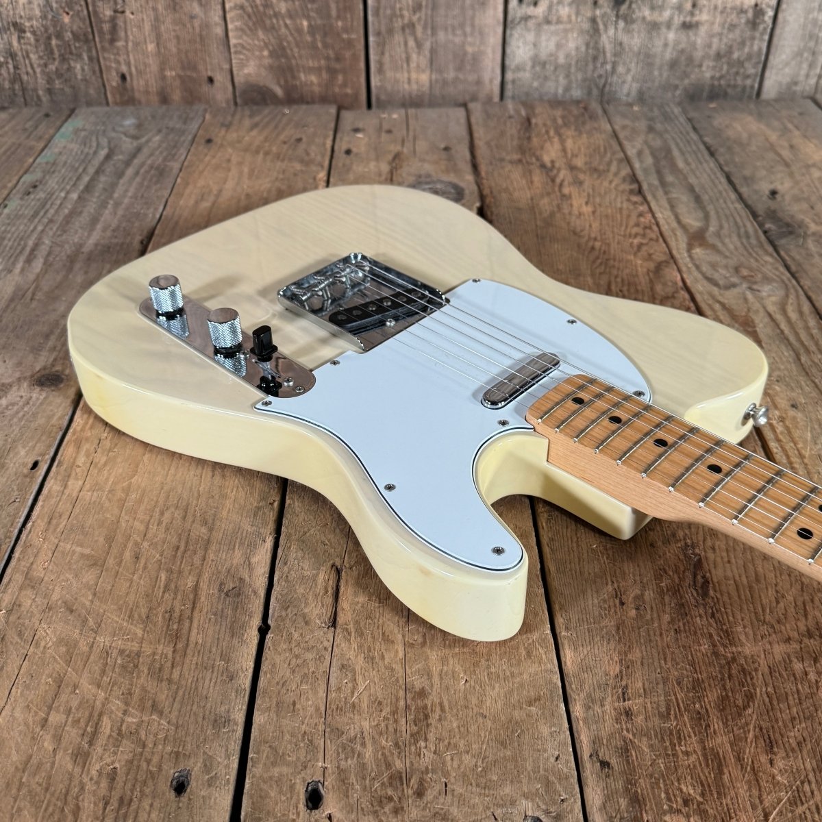 SOLD - Fender Telecaster 1975 White Blonde - Mahar's Vintage Guitars