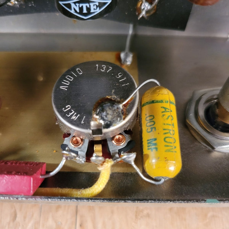 SOLD - Fender Tweed Deluxe 5E3 1959 Lightly serviced and CLEAN - Mahar's Vintage Guitars