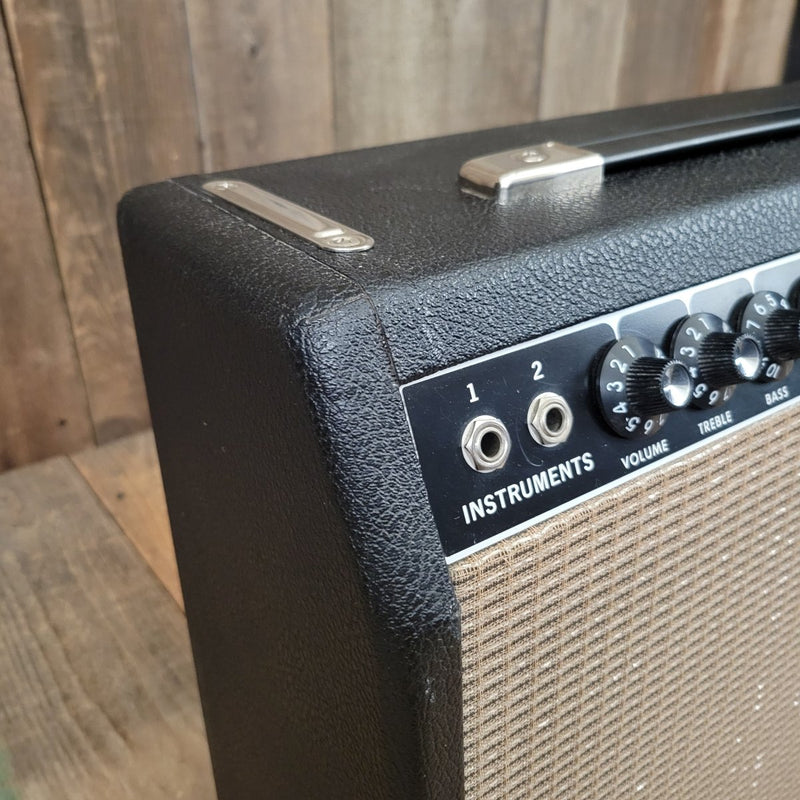 SOLD - Fender Vibro Champ 1964 FEIC Pre CBS Vintage Guitar Amp - Mahar's Vintage Guitars