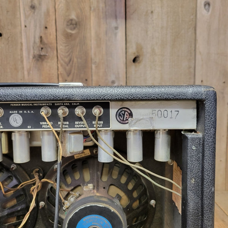 SOLD - Fender Vibrolux Reverb Vintage Guitar Amplifier 1970 - Mahar's Vintage Guitars