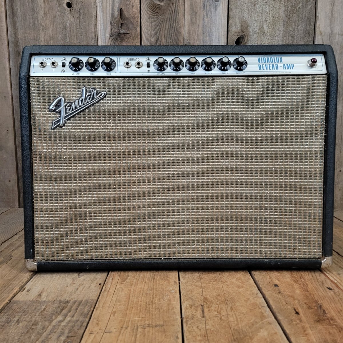 SOLD - Fender Vibrolux Reverb Vintage Guitar Amplifier 1970 - Mahar's Vintage Guitars