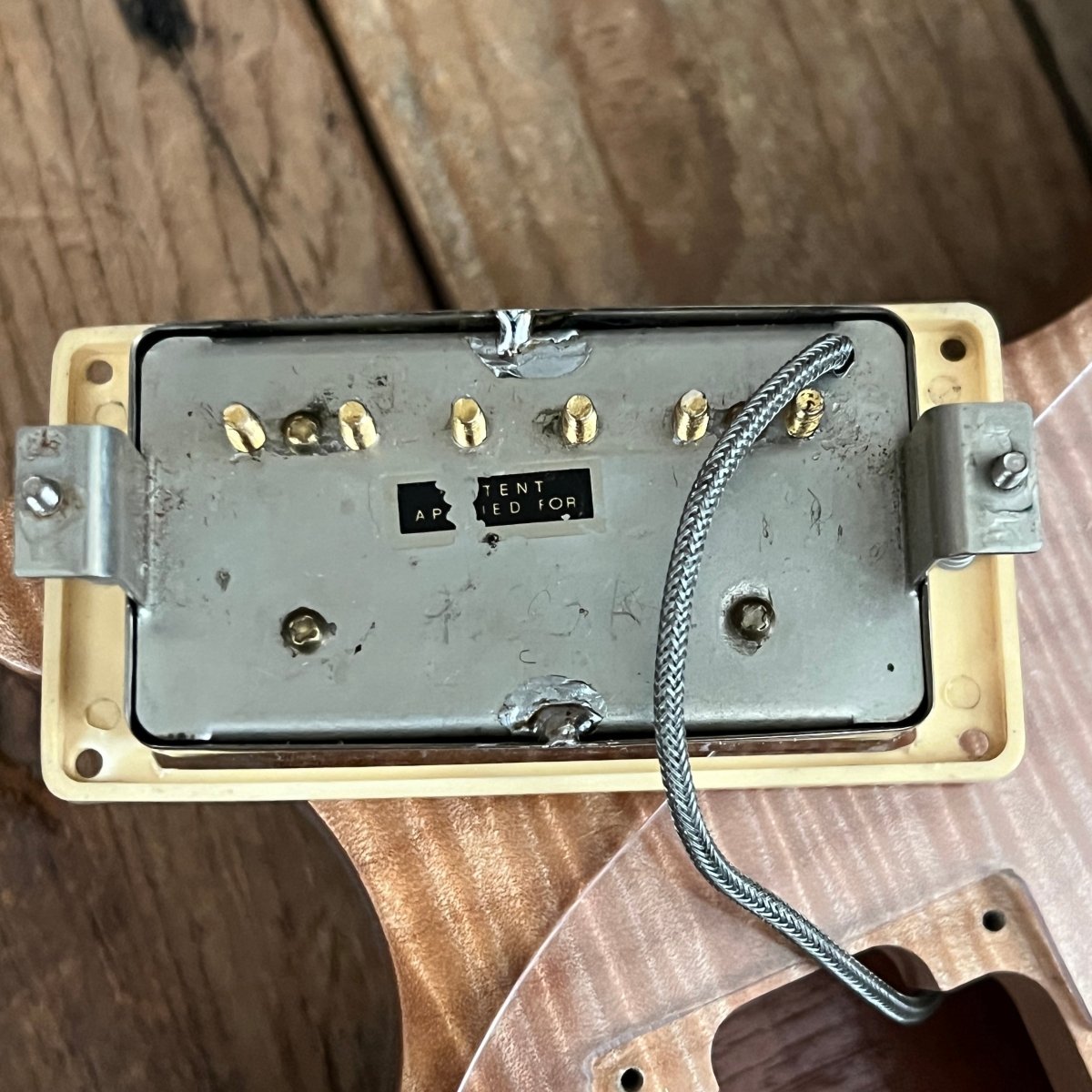 SOLD - Gibson Custom Shop Prototype Roadworn Les Paul Acoustic 2006 Natural Flame - Mahar's Vintage Guitars