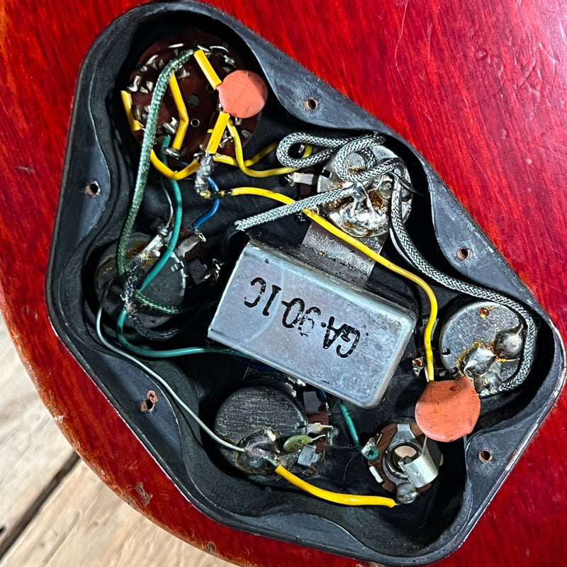SOLD - Gibson EB - 3 1962 Cherry - Mahar's Vintage Guitars