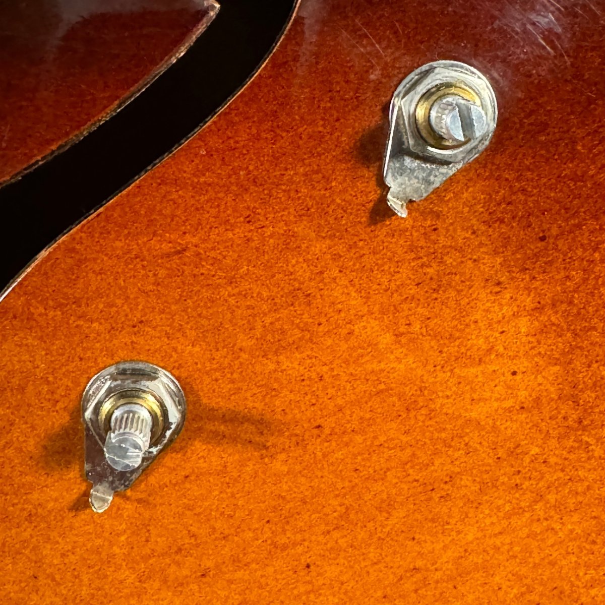 SOLD - Gibson ES - 175 1953 Sunburst - Mahar's Vintage Guitars