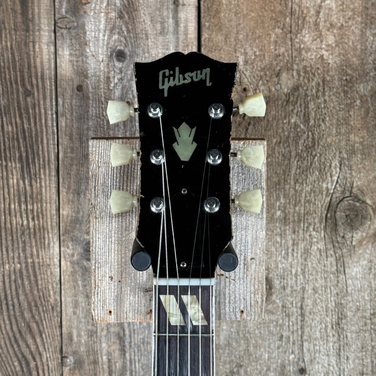 SOLD - Gibson ES - 175 1953 Sunburst - Mahar's Vintage Guitars