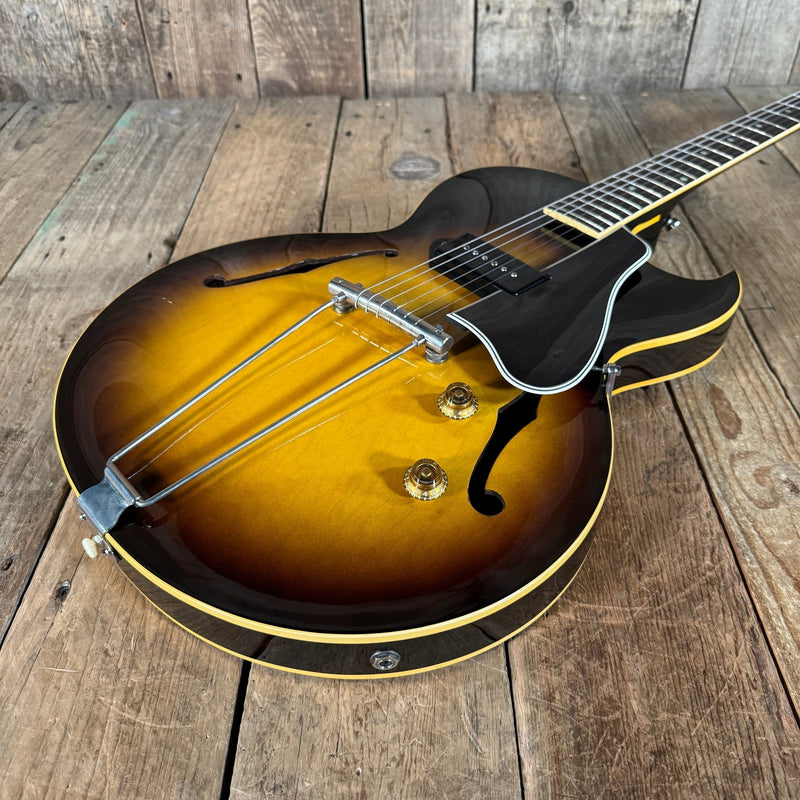 SOLD - Gibson ES - 225T 1956 Sunburst - Mahar's Vintage Guitars