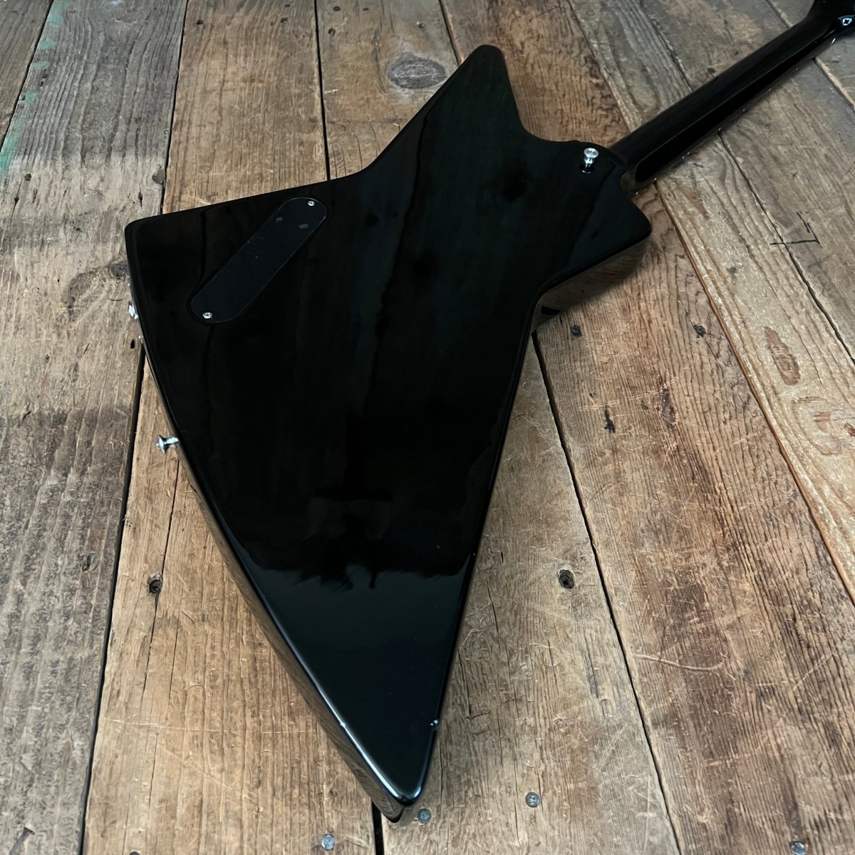 SOLD - Gibson Explorer 2009 Black – Mahar's Vintage Guitars