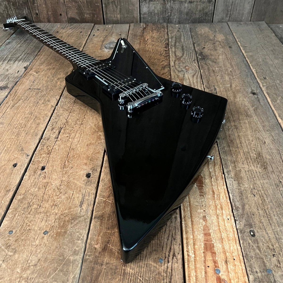 SOLD - Gibson Explorer 2009 Black – Mahar's Vintage Guitars