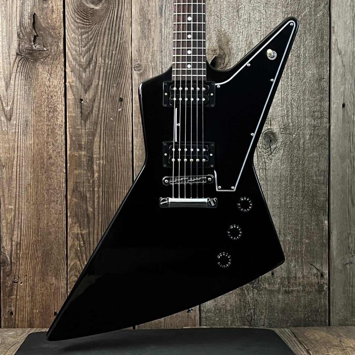 SOLD - Gibson Explorer 2009 Black - Mahar's Vintage Guitars