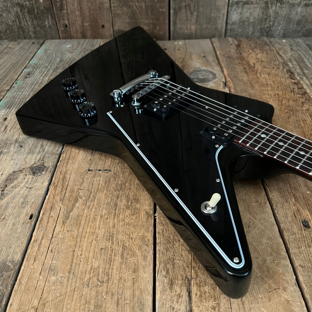SOLD - Gibson Explorer 2009 Black – Mahar's Vintage Guitars