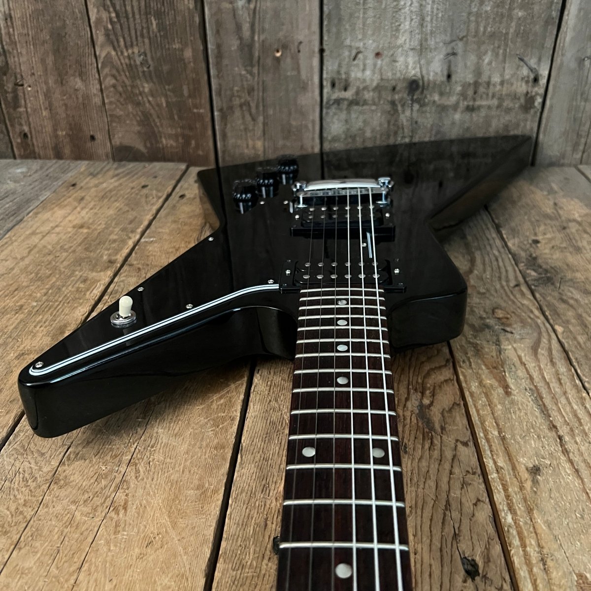 SOLD - Gibson Explorer 2009 Black – Mahar's Vintage Guitars