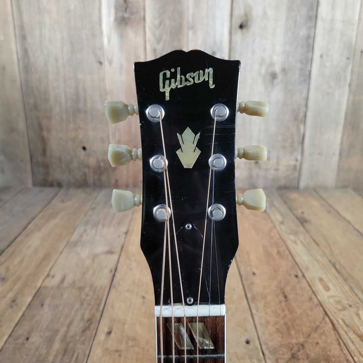 SOLD - Gibson FJN Folk Singer Jumbo 1967 - Mahar's Vintage Guitars