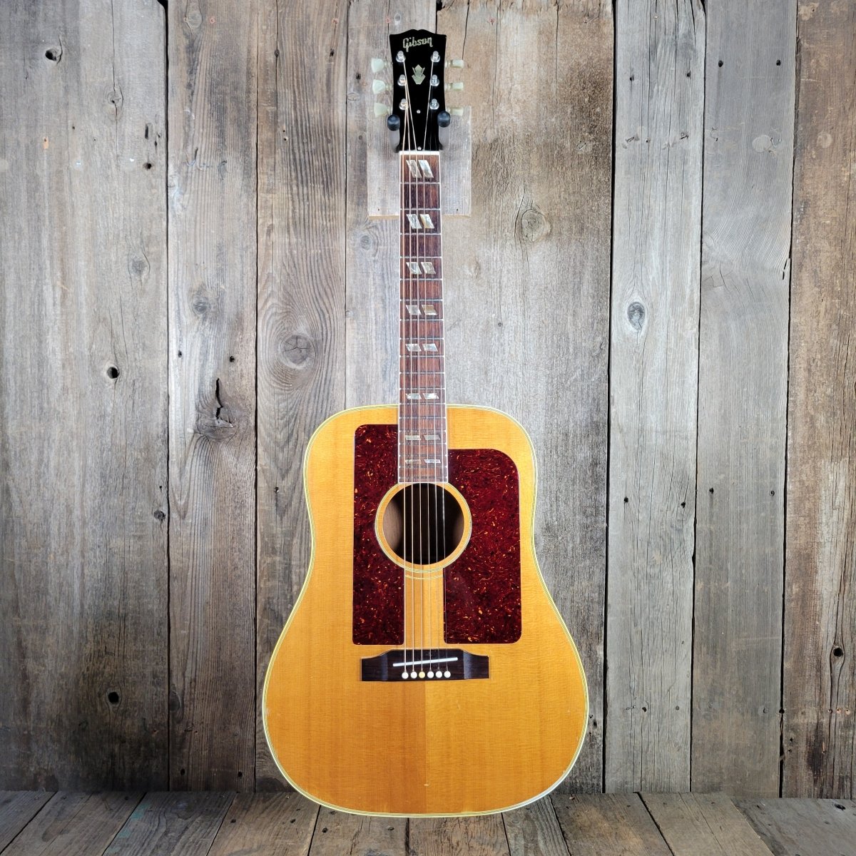 SOLD - Gibson FJN Folk Singer Jumbo 1967 - Mahar's Vintage Guitars