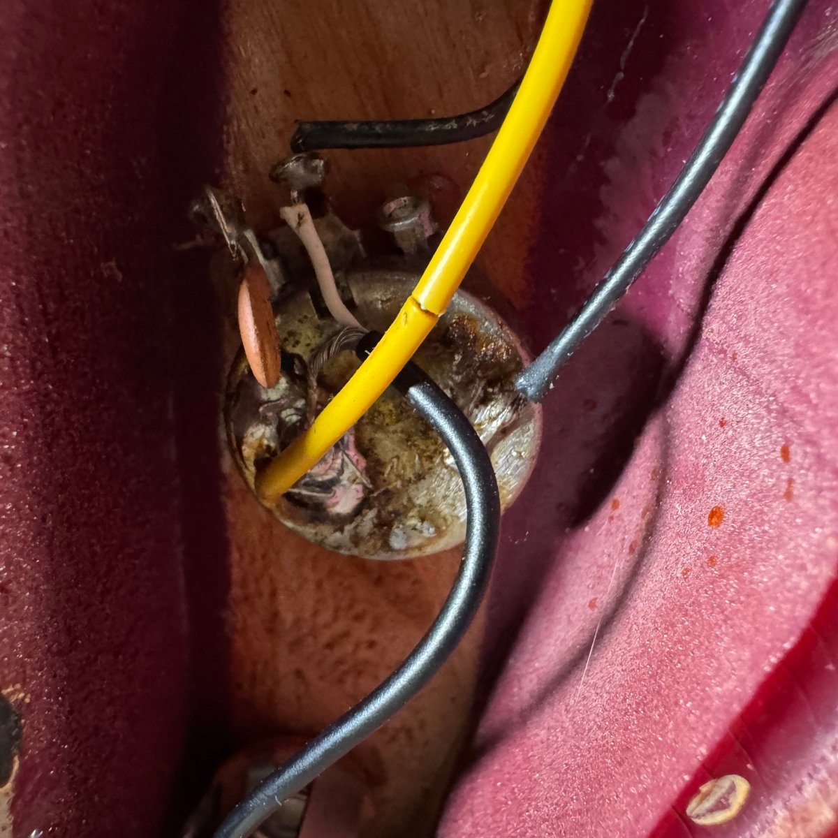 SOLD - Gibson Flying V Pink Burst 1984 Dirty Fingers pickups - Mahar's Vintage Guitars