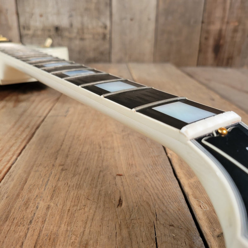 SOLD - Gibson Les Paul Custom Historic Custom Shop Alpine White 2005 - Mahar's Vintage Guitars
