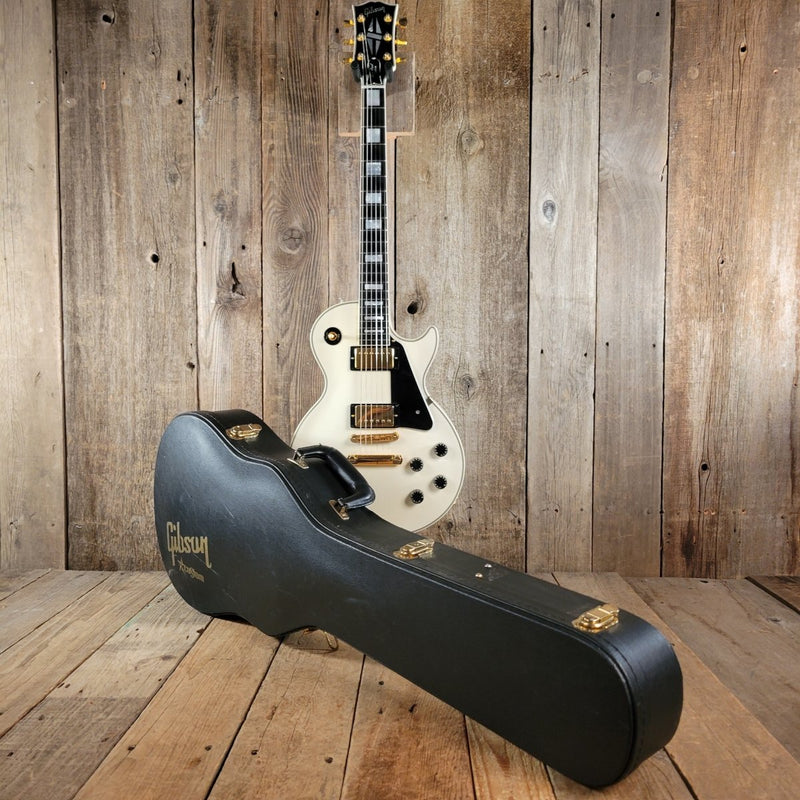 SOLD - Gibson Les Paul Custom Historic Custom Shop Alpine White 2005 - Mahar's Vintage Guitars