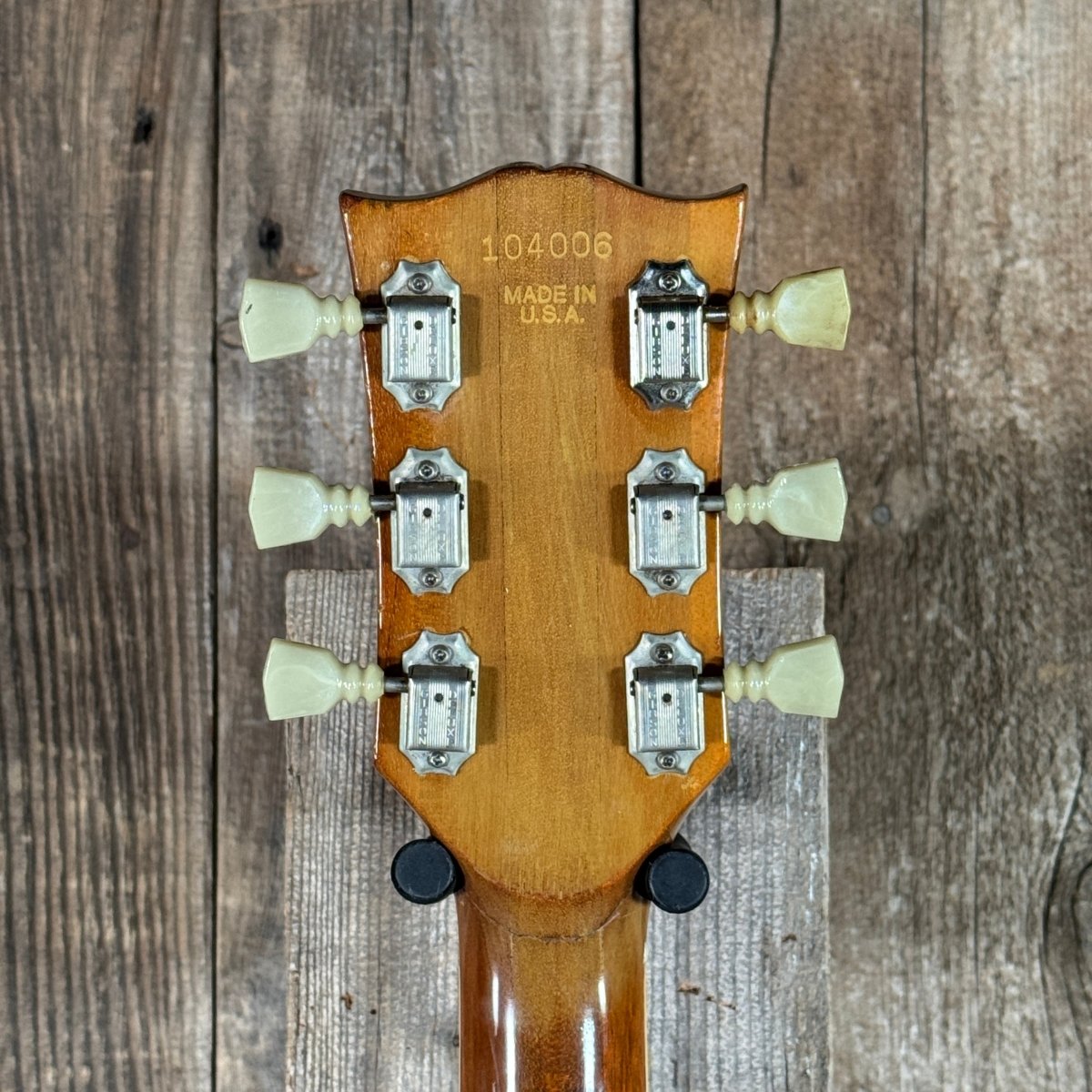 SOLD - Gibson Les Paul Deluxe 1973 Goldtop Player's Grade - Mahar's Vintage Guitars