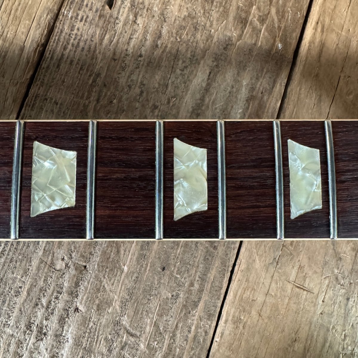 SOLD - Gibson Les Paul Deluxe 1973 Goldtop Player's Grade - Mahar's Vintage Guitars