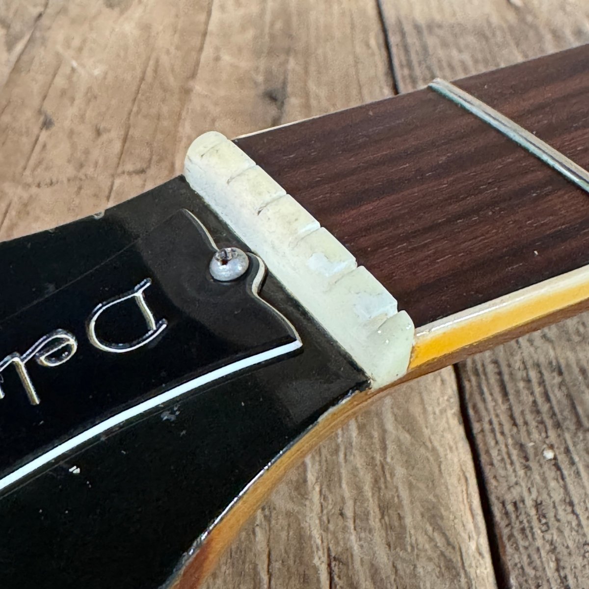 SOLD - Gibson Les Paul Deluxe 1973 Goldtop Player's Grade - Mahar's Vintage Guitars