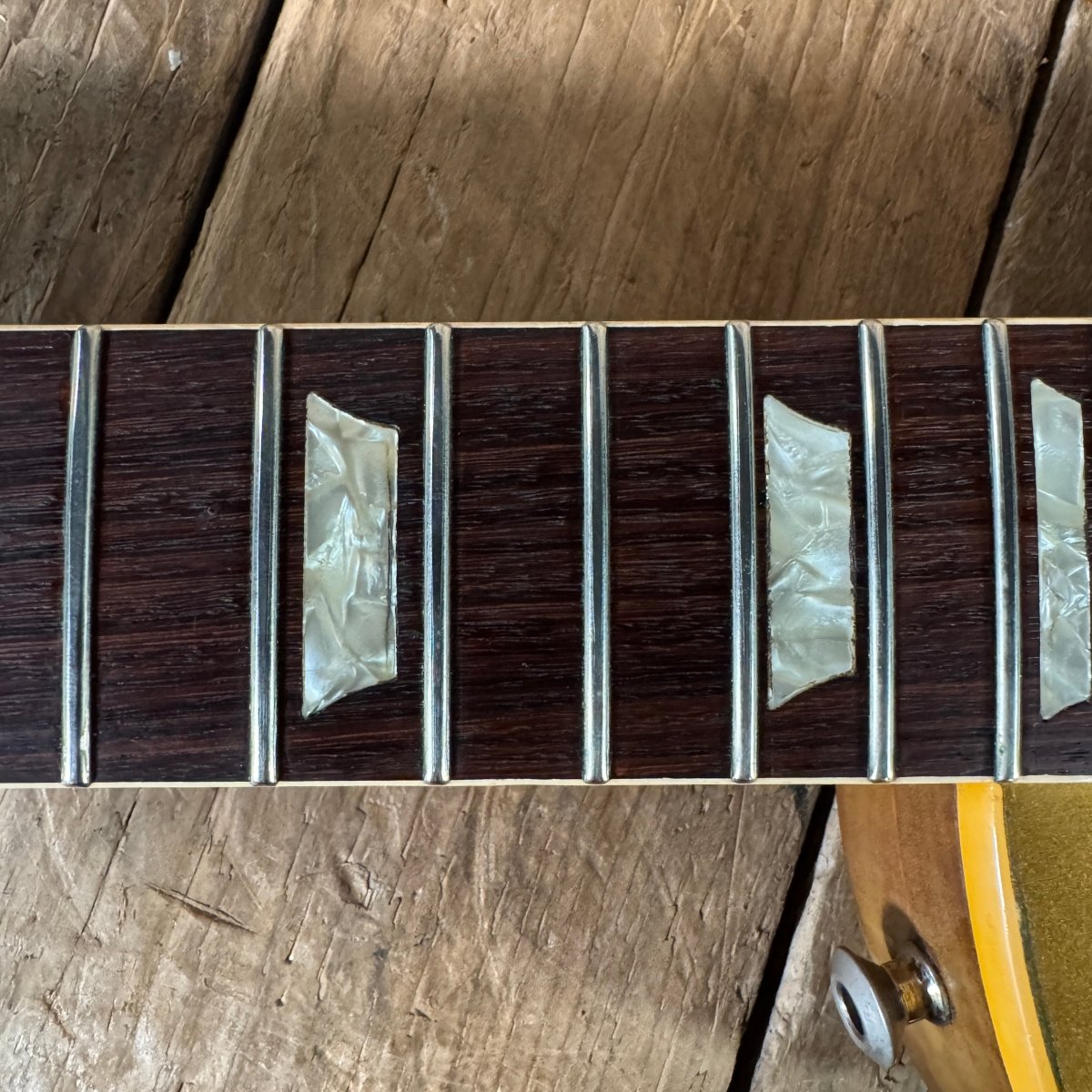 SOLD - Gibson Les Paul Deluxe 1973 Goldtop Player's Grade - Mahar's Vintage Guitars