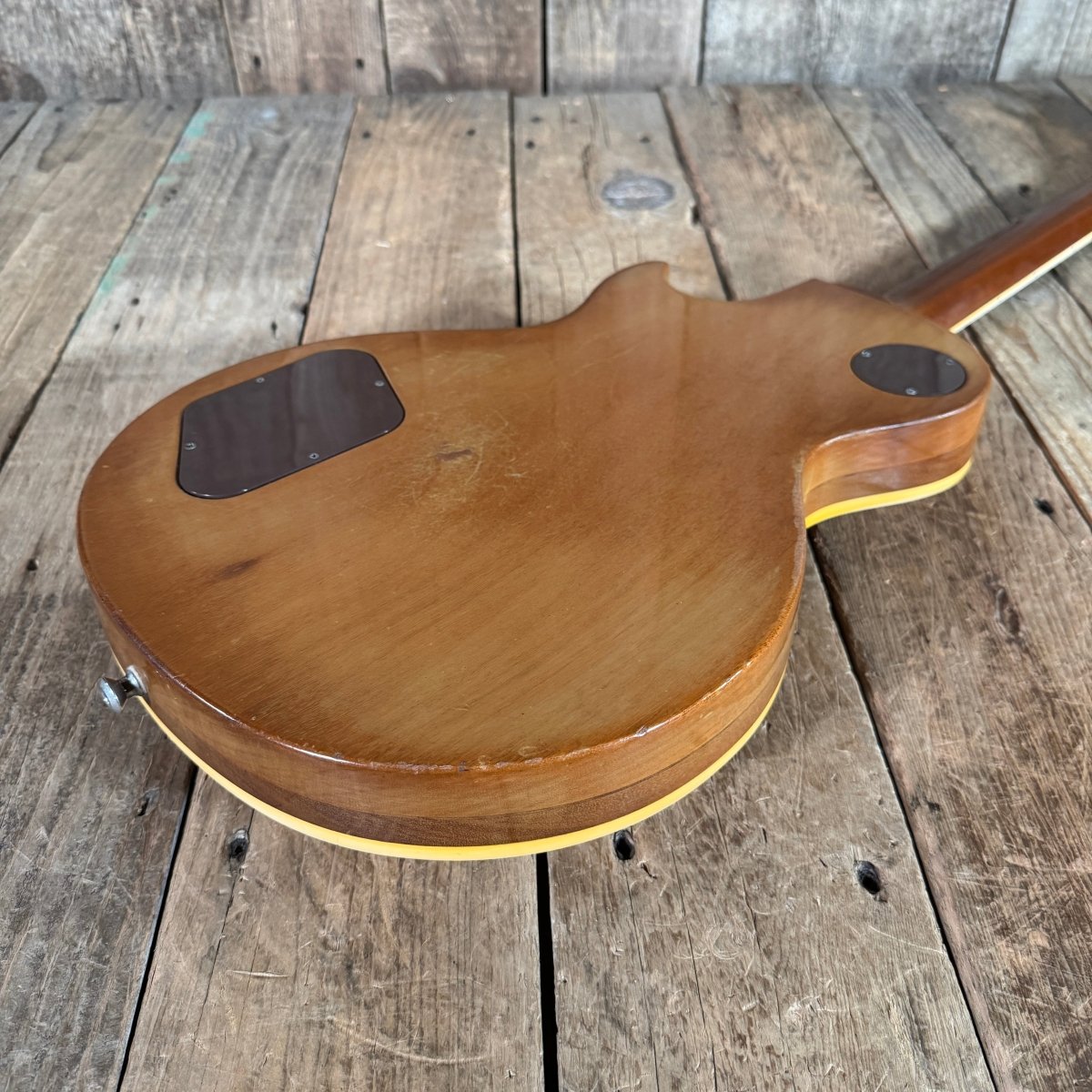 SOLD - Gibson Les Paul Deluxe 1973 Goldtop Player's Grade - Mahar's Vintage Guitars