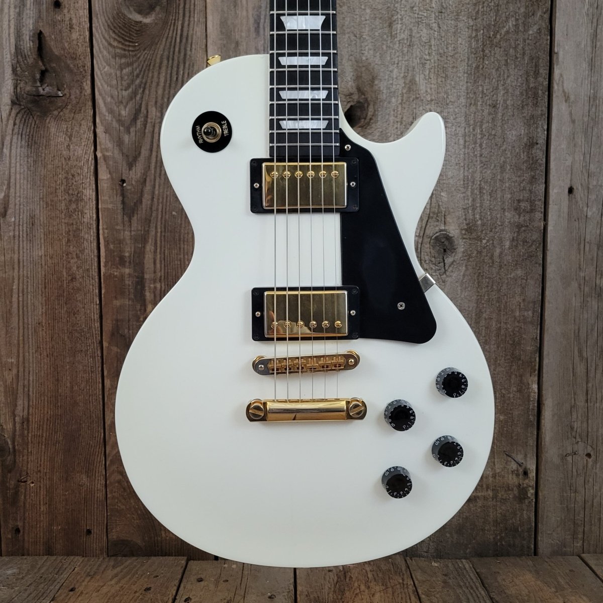 Sold - Gibson Les Paul Studio Alpine White - 2010 - Mahar's Vintage Guitars
