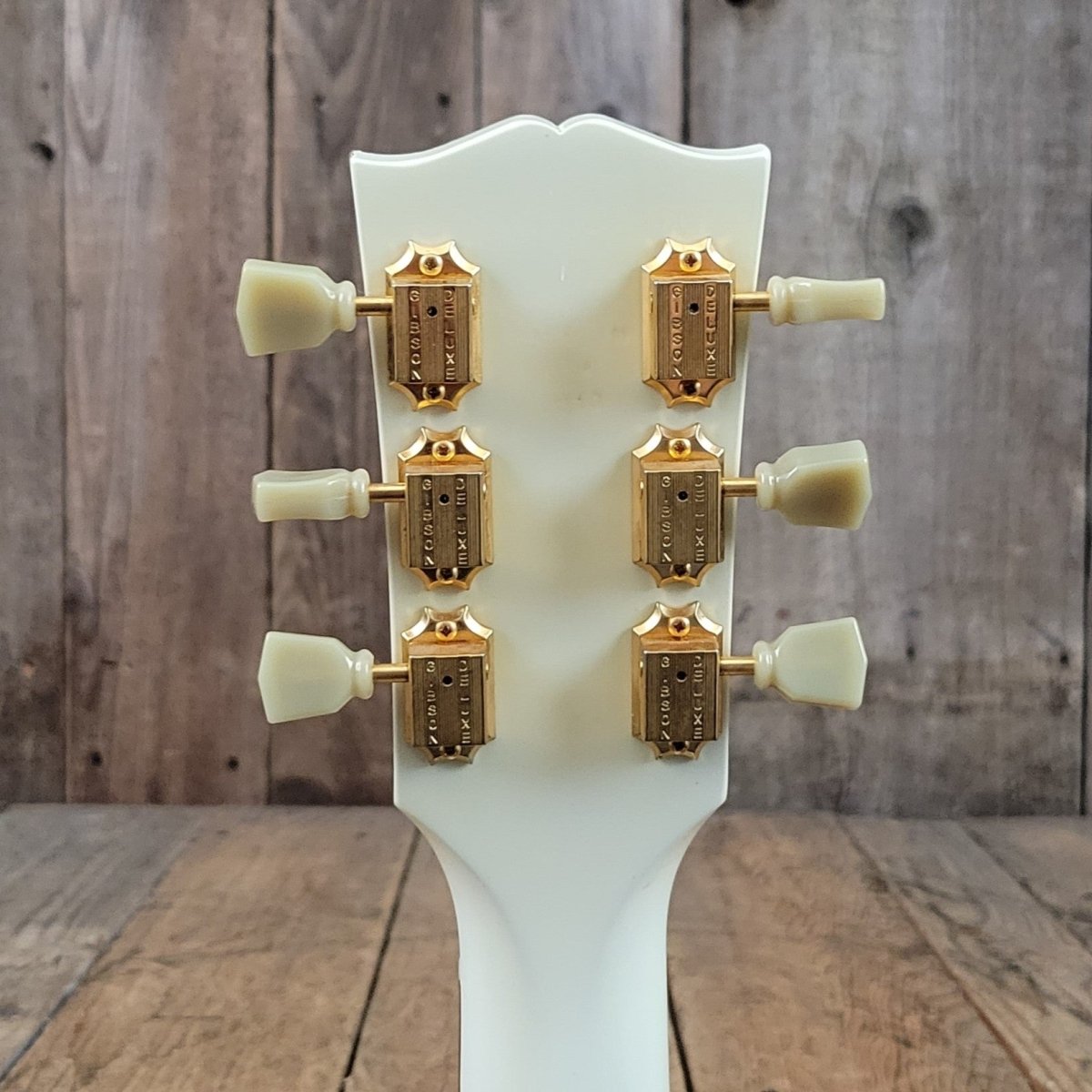 Sold - Gibson Les Paul Studio Alpine White - 2010 - Mahar's Vintage Guitars