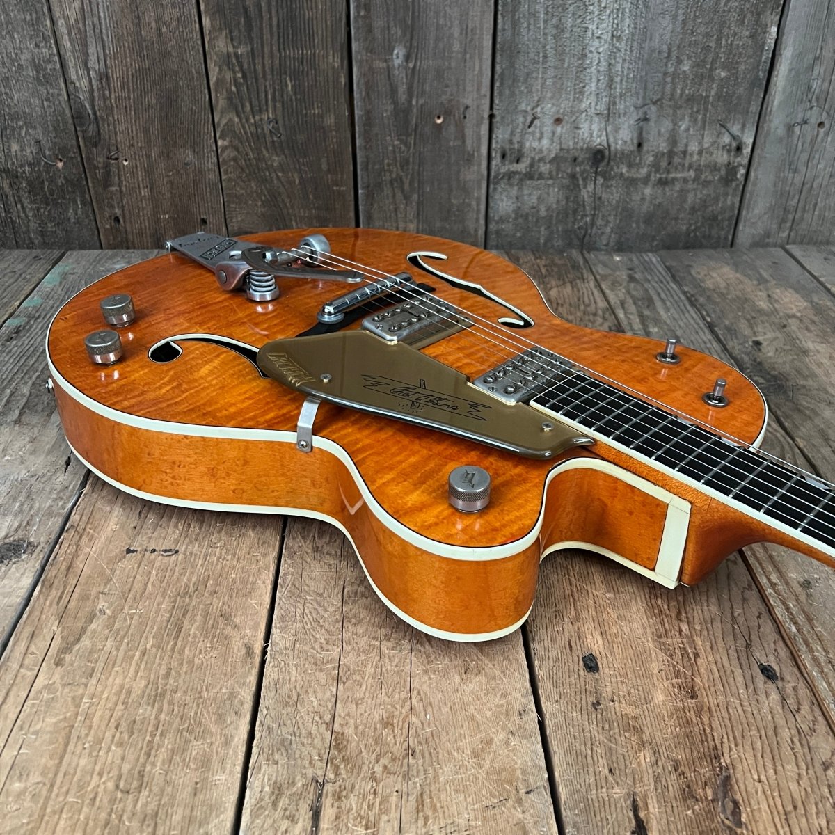 SOLD - Gretsch 6120 Chet Atkins 1960 Orange - Mahar's Vintage Guitars