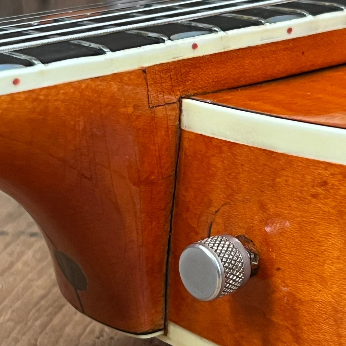 SOLD - Gretsch 6120 Chet Atkins 1960 Orange - Mahar's Vintage Guitars