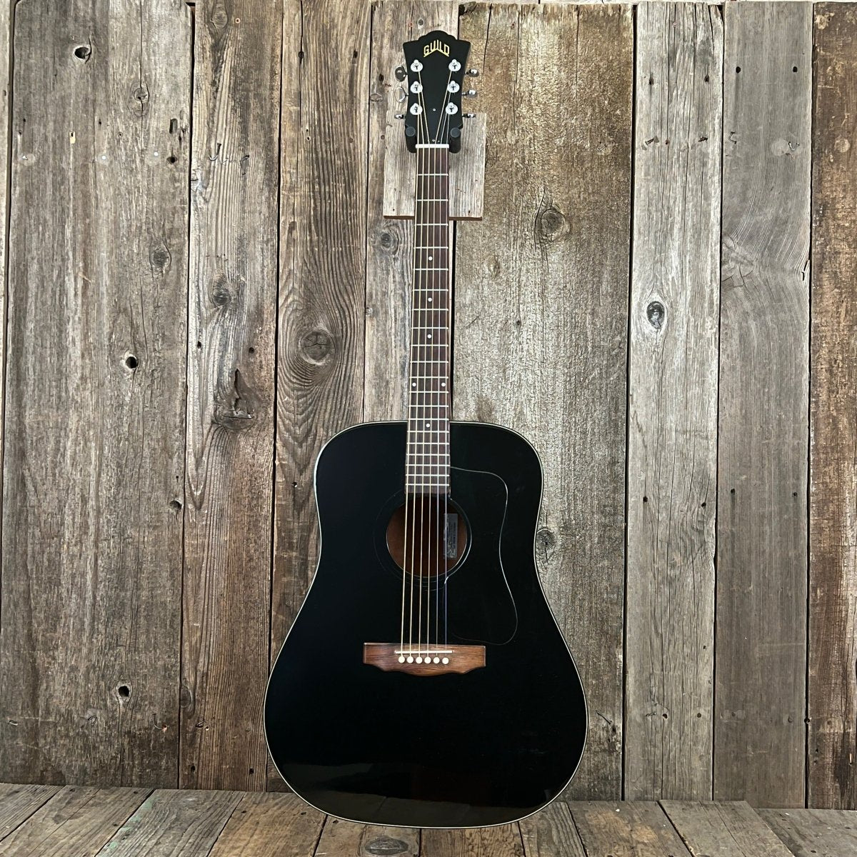 SOLD - Guild D - 25 Factory Black 1980 - Mahar's Vintage Guitars