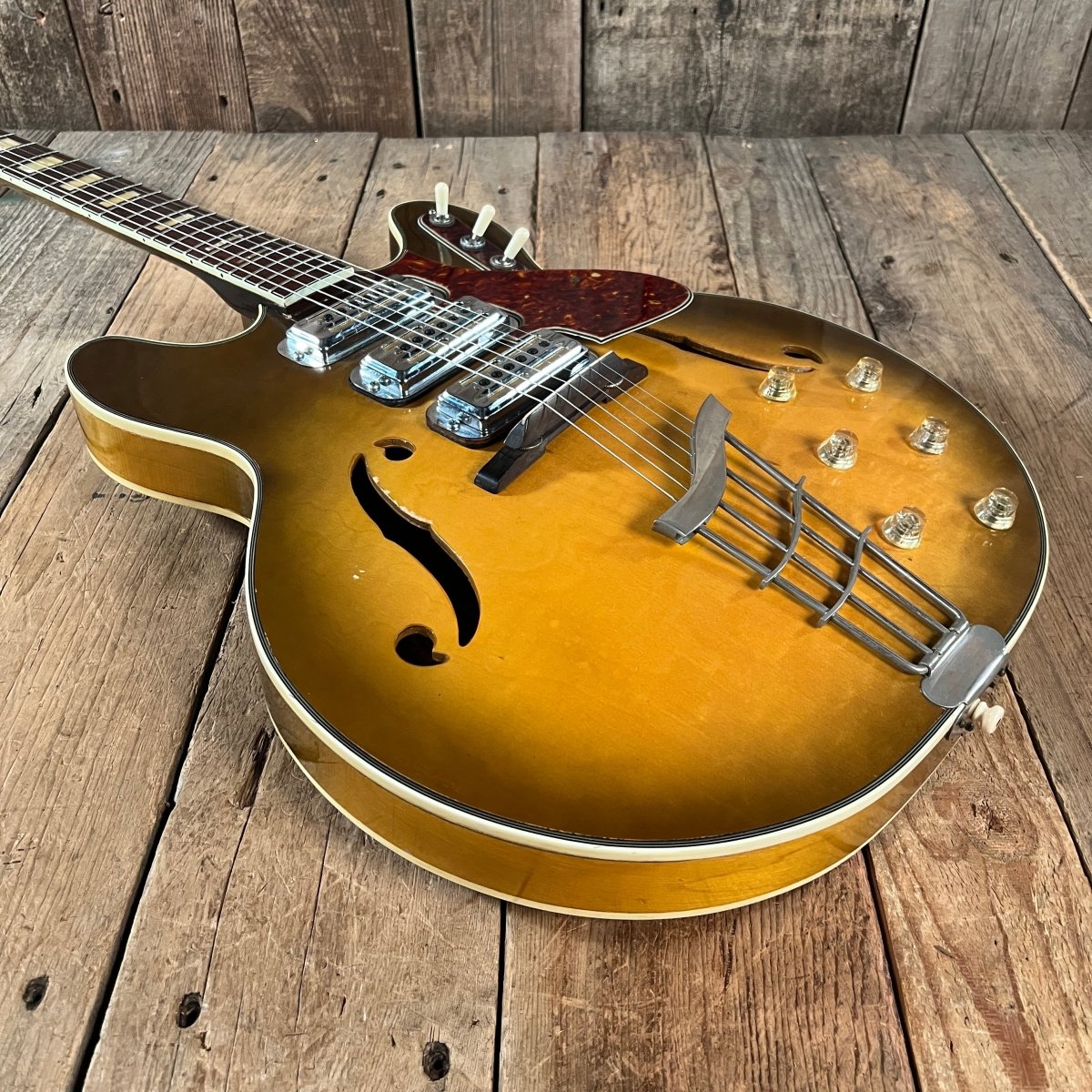 Harmony H-75 1960 through 1963 Honey Burst – Mahar's Vintage Guitars