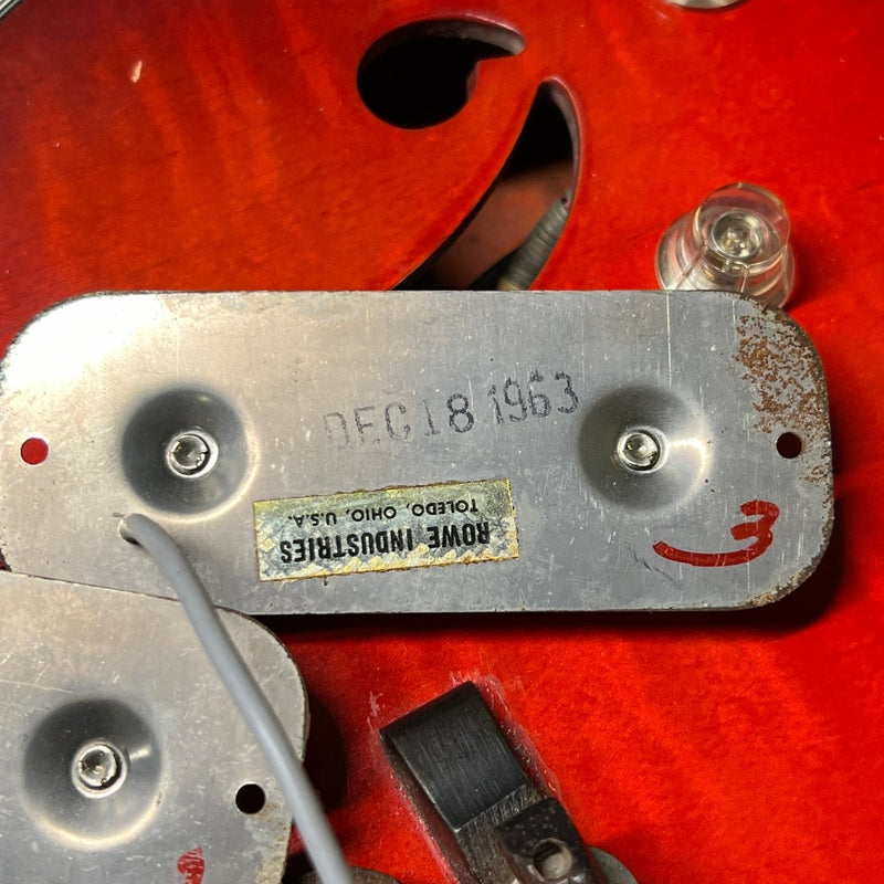 SOLD - Harmony H - 77 Redburst 1963 with Bigsby - Mahar's Vintage Guitars