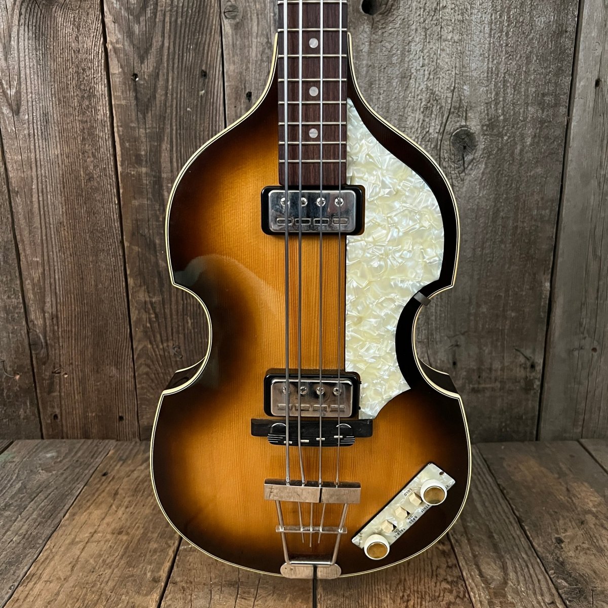 SOLD - Hofner 500/1 Vintage 62 bass 2003 Sunburst - Mahar's Vintage Guitars