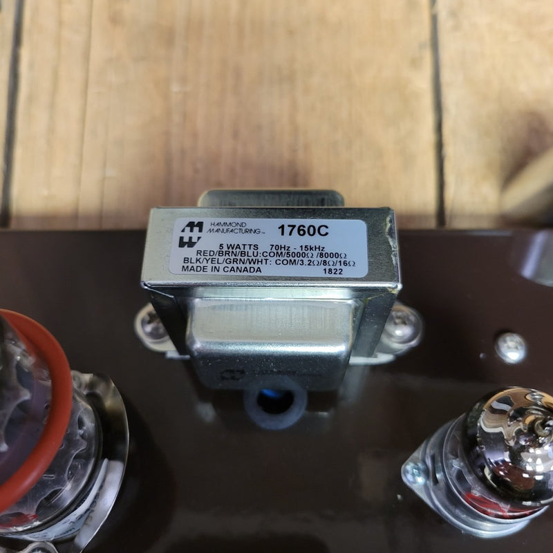 SOLD - Magnatone Starlite 5 Watt Guitar Amplifier 2022 with rare road case - Mahar's Vintage Guitars