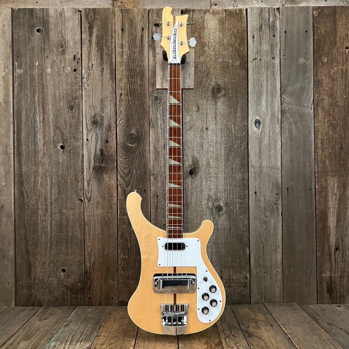 SOLD - Rickenbacker 4001 Bass Mapleglo 1974 - Mahar's Vintage Guitars