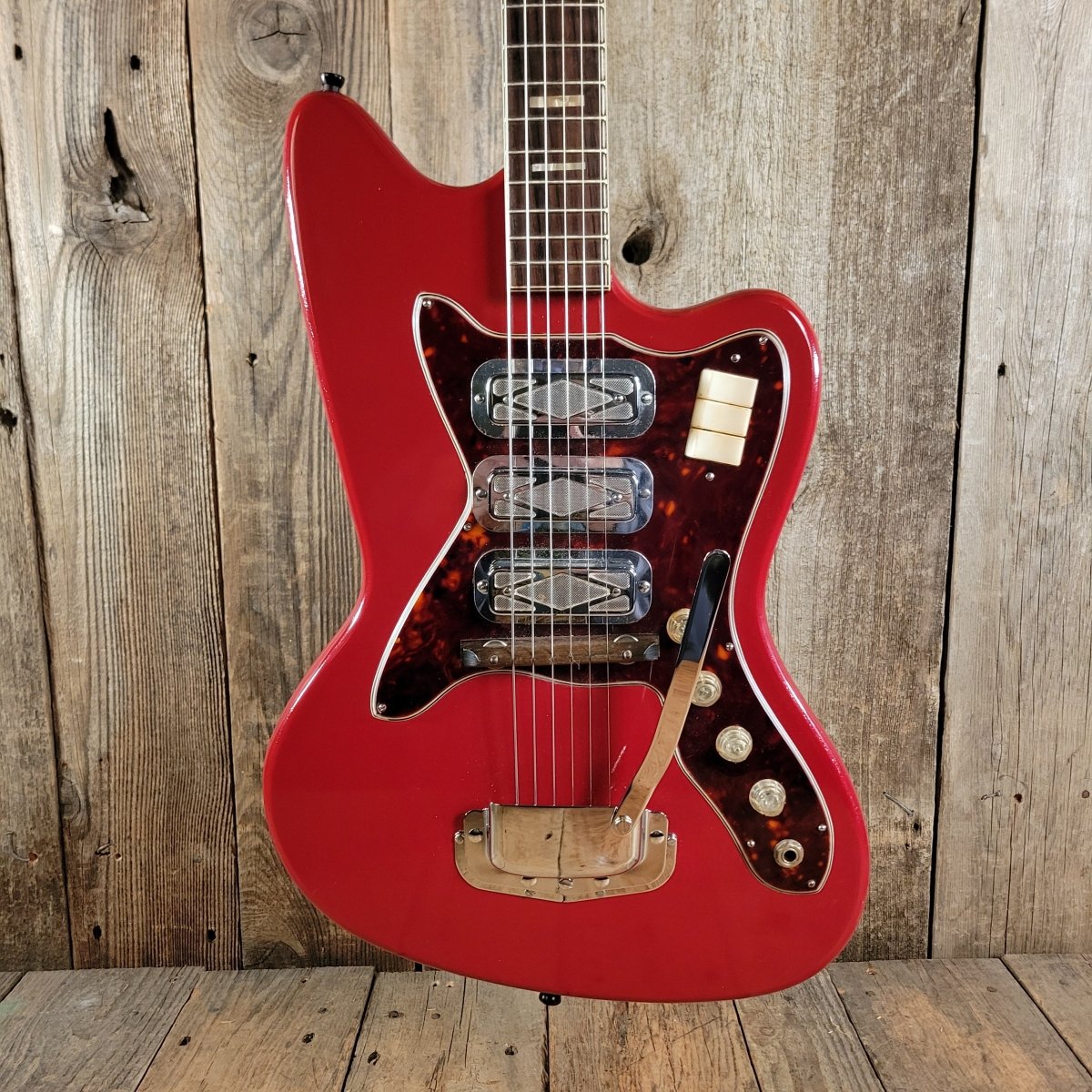 SOLD - Silvertone 1965 Silhouette Model 1488 - Mahar's Vintage Guitars