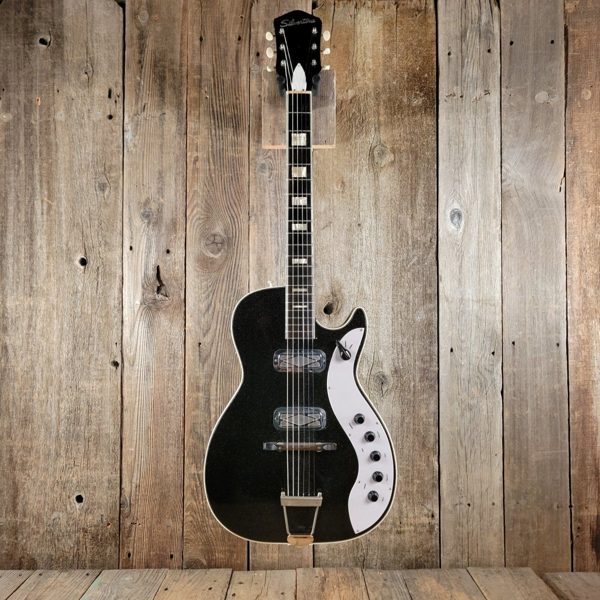 SOLD - Silvertone Jupiter Model 1423 All Original with Orig Case 1962 - Mahar's Vintage Guitars