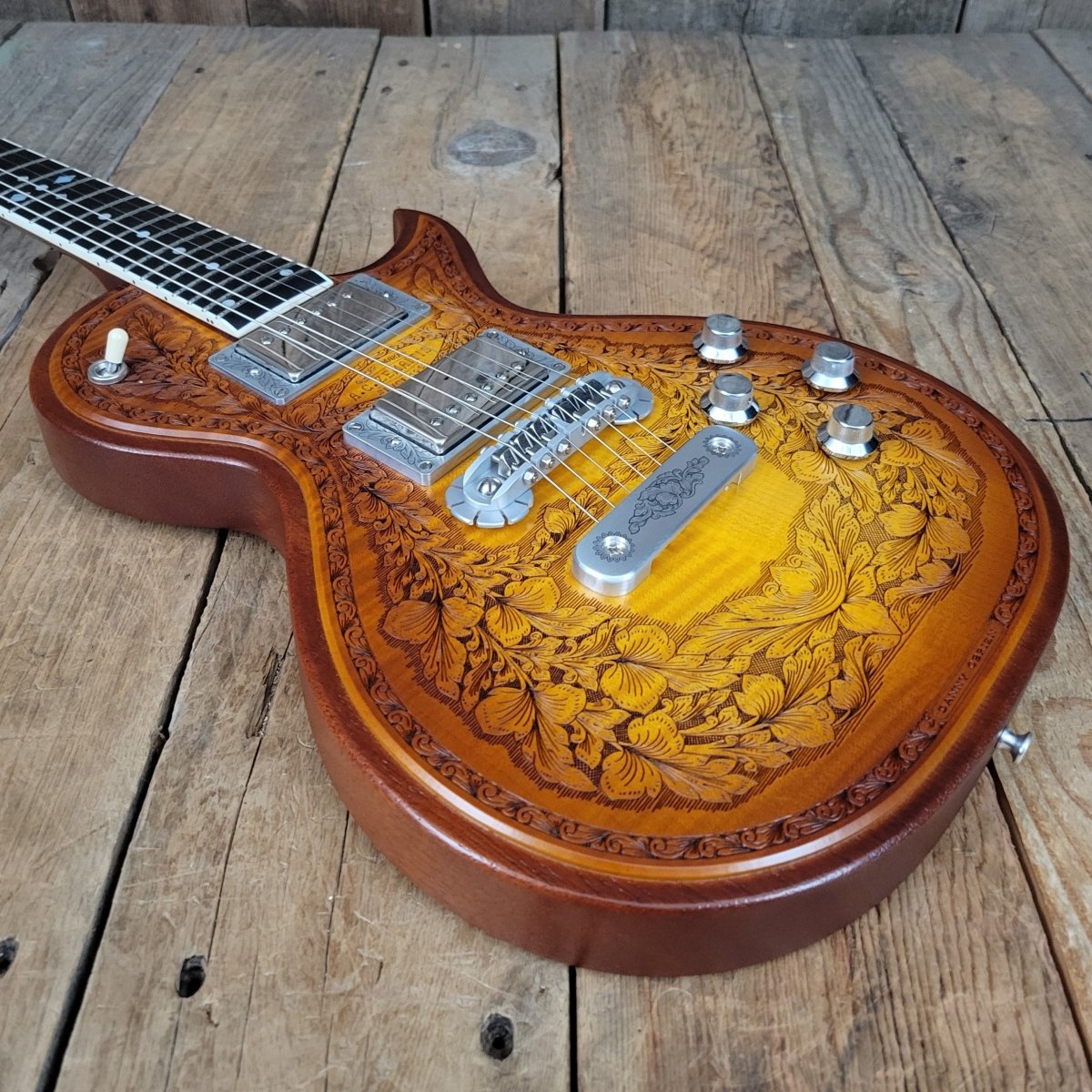 SOLD - Zemaitis CS24SU Custom Shop Wood Leaf Flame Maple Made in