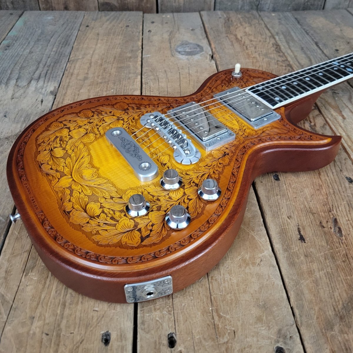 SOLD - Zemaitis CS24SU Custom Shop Wood Leaf Flame Maple Made in
